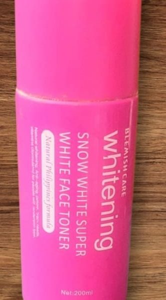 Blemish Care Snow White Face Toner